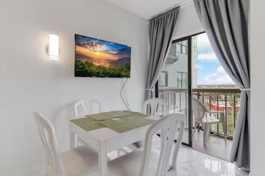 Enclave Apartments At International Drive Орландо Стая снимка